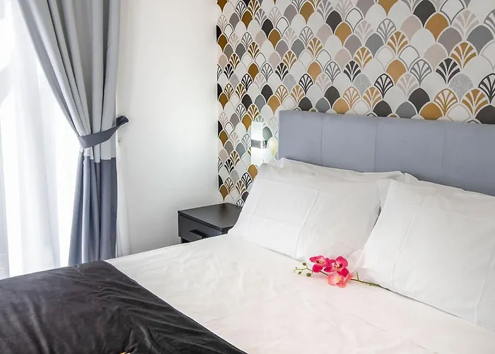 Red Queen Πανσιόν