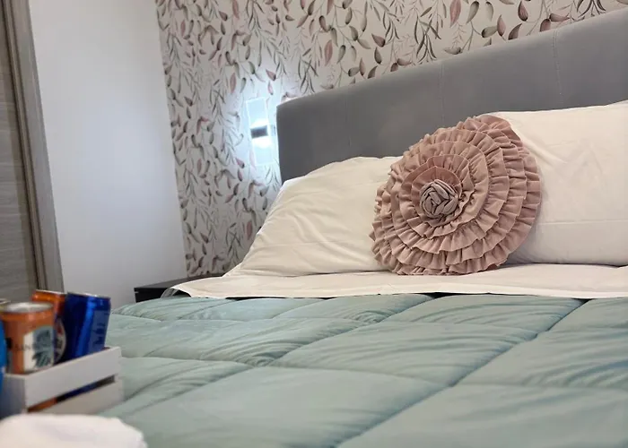 Red Queen Νάπολη