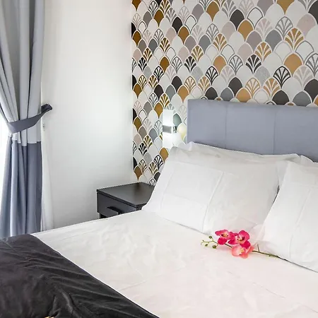 Red Queen ゲストハウス