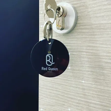 Red Queen 招待所 那不勒斯