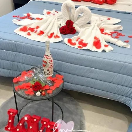 Red Queen 招待所 4*